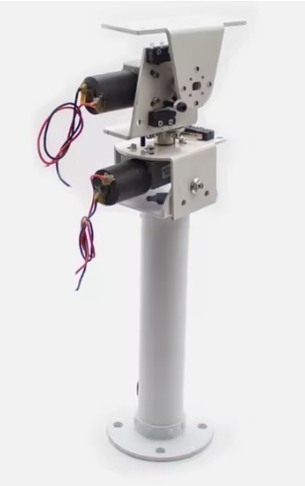 מעמד דו צירי עם שני מנועים ומפסקי גבול