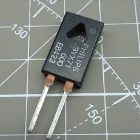 דיודה מהירה BYX71 600 ליישור זרם 7A