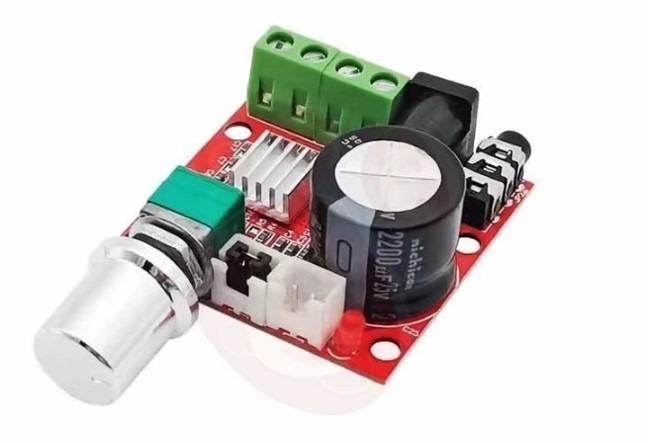 מודול PAM8610  מגבר סטריאו 2X10W עם וסת שמע ומחברים