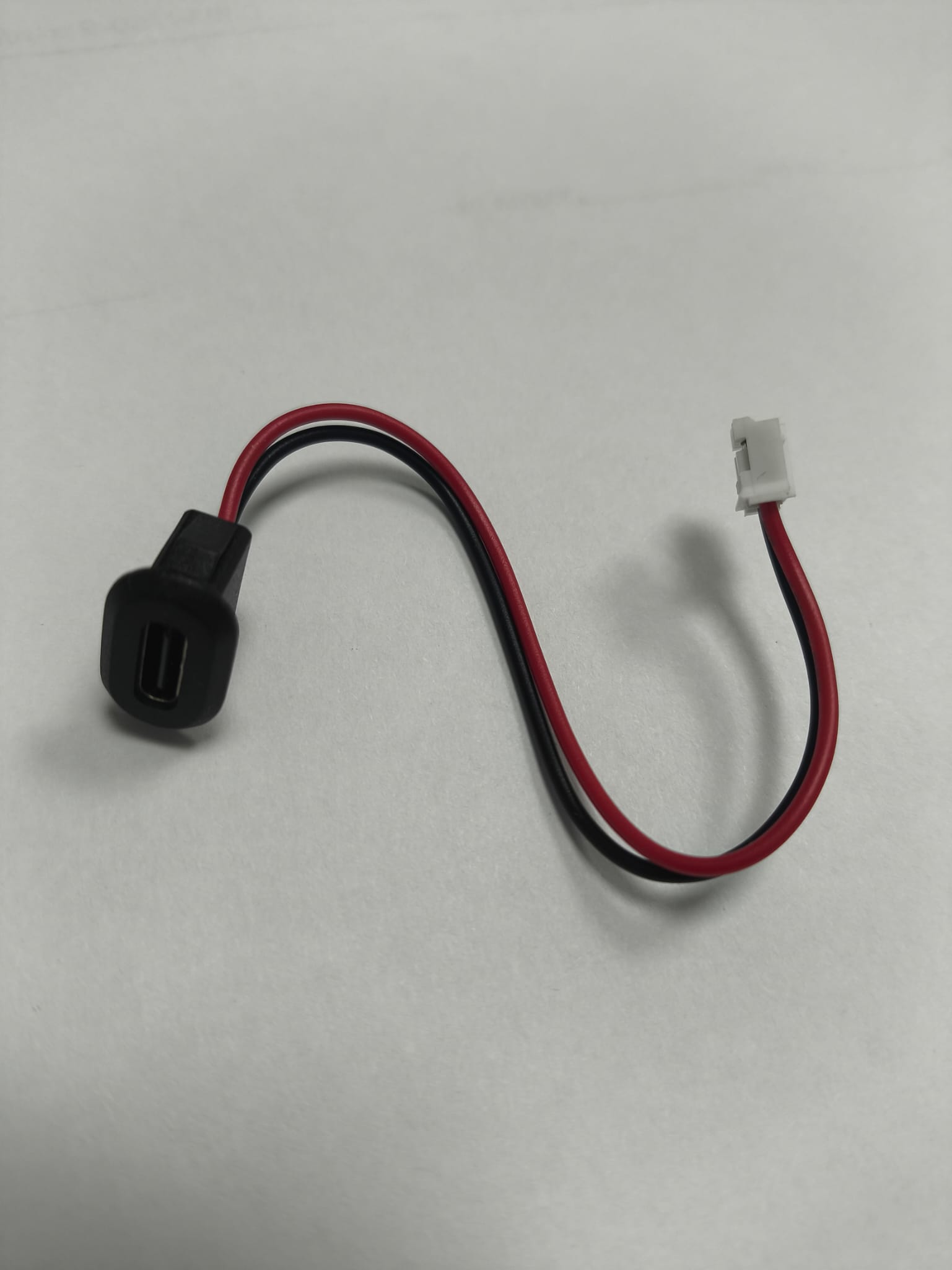 מחבר Type C נקבה לפאנל לחיצה אליפטי