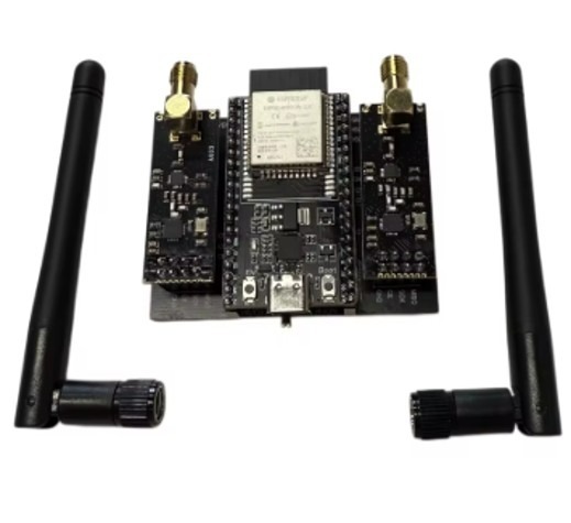 לוח פיתוח משלב ESP32 עם שני מודולי NRF24L01 PA LNA 2.4GHz